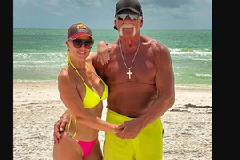 Hulk Hogan imao SE*S sa ženom najboljeg druga, za to uzeo GOLEME PARE, pa se u 70. oženio 24 GODINE MLAĐOM! INTIMAN SNIMAK dokumentovao sramotu, bivša ga PLJUVALA na sav glas: "Želudac mi se prevrnuo kada sam to videla"