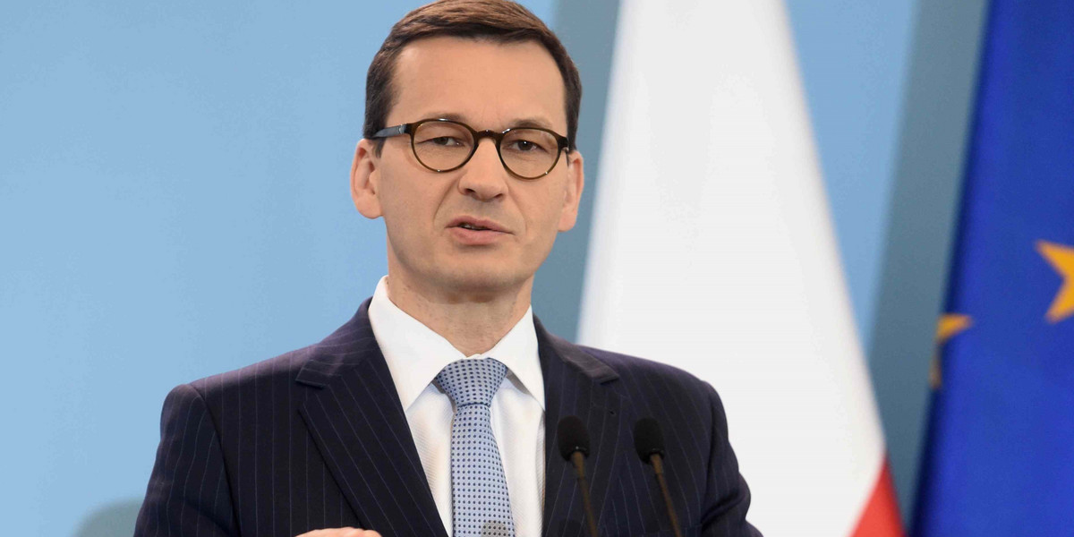 Premier Mateusz Morawiecki ma ugiąć się presji sondażu, z którego wyszło, że przeciwnych zmianom jest 75 proc. Polaków.