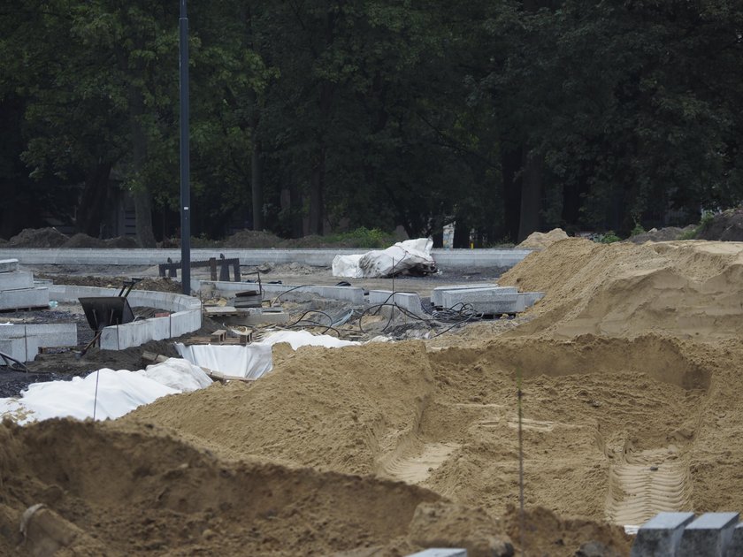 Na Gdańskiej pracownicy MPK pokazali jak remontować drogi w Łodzi