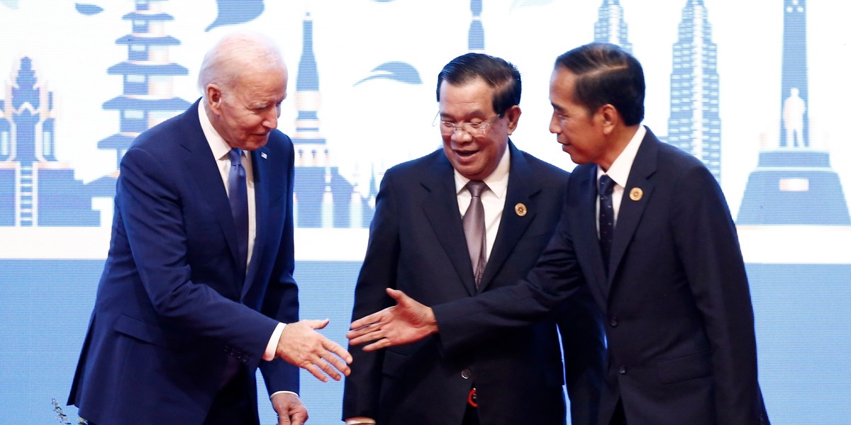 Joe Biden przybył do Phnom Penh na rozmowy z przedstawicielami władz z krajów ASEAN.