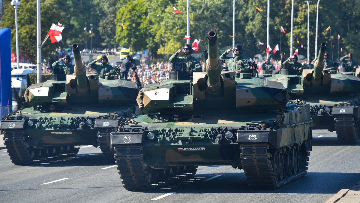 Niemcy o defiladzie. "Istnienie narodu zależy od jego zdolności do obrony"