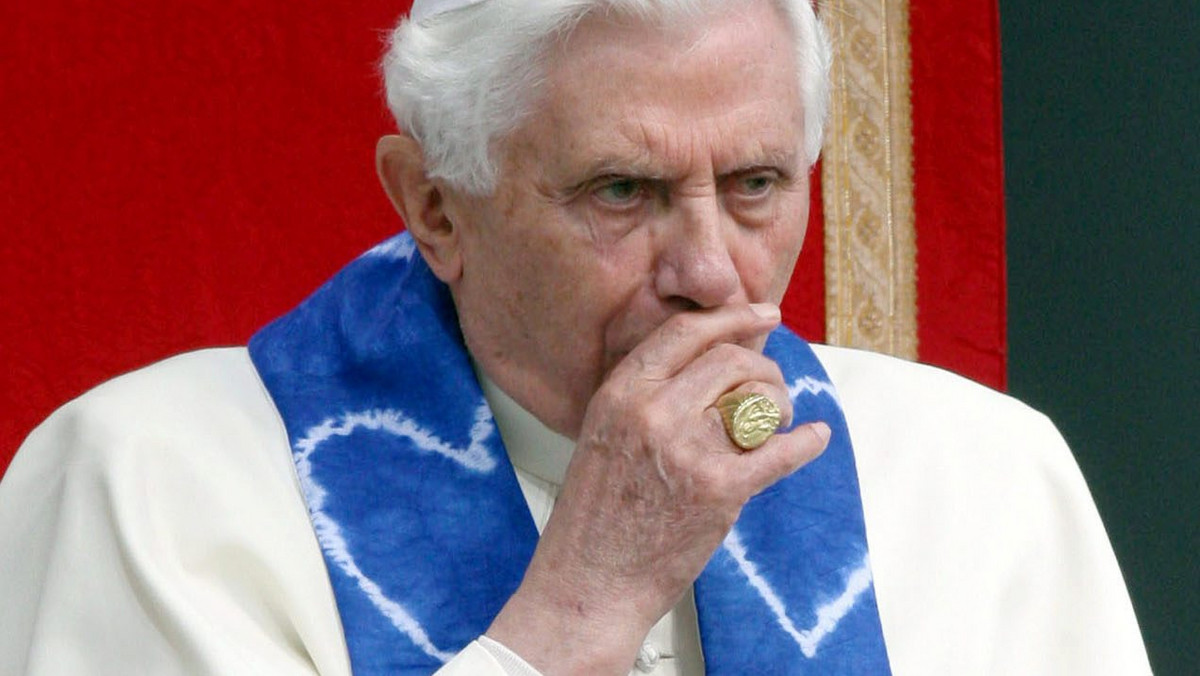 Benedykt XVI z wyjątkową stanowczością i w poruszający sposób potępił skandal pedofilli w Kościele. W homilii w katedrze Westminsterskiej papież porównał to, co przeszły ofiary, do cierpień męczenników.