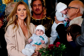 Selin Dion pokazala SINOVE i svi gledaju u DETALJ NA LICIMA  blizanaca (14): Ovako danas dečaci izgledaju, a njena poruka POKOJNOM MUŽU rasplakala sve, "nema te već 9 godina"