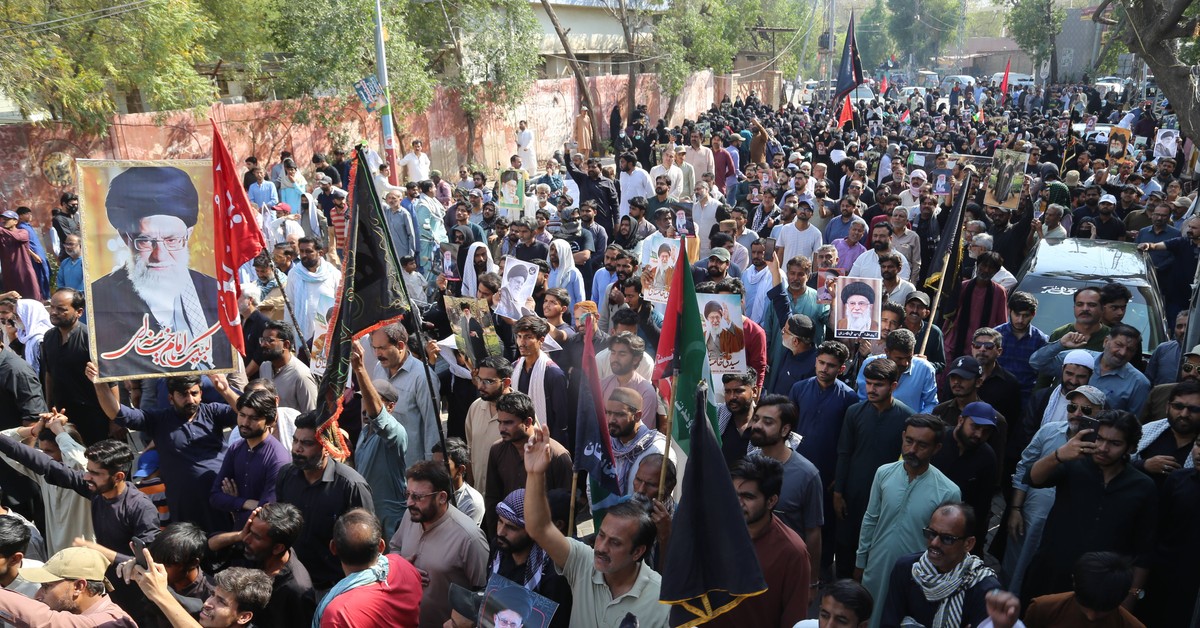 Konflikt rozlewa się na Pakistan. Walki z Afganistanem i protesty po zabiciu Chameneiego. Spalono siedzibę ONZ
