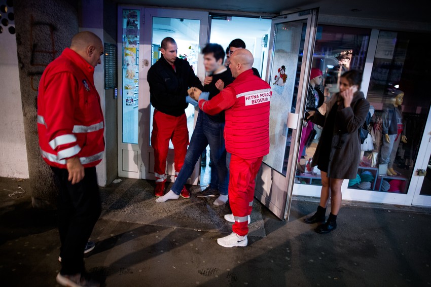 Mladić (21) nije mogao ni da stoji na nogama