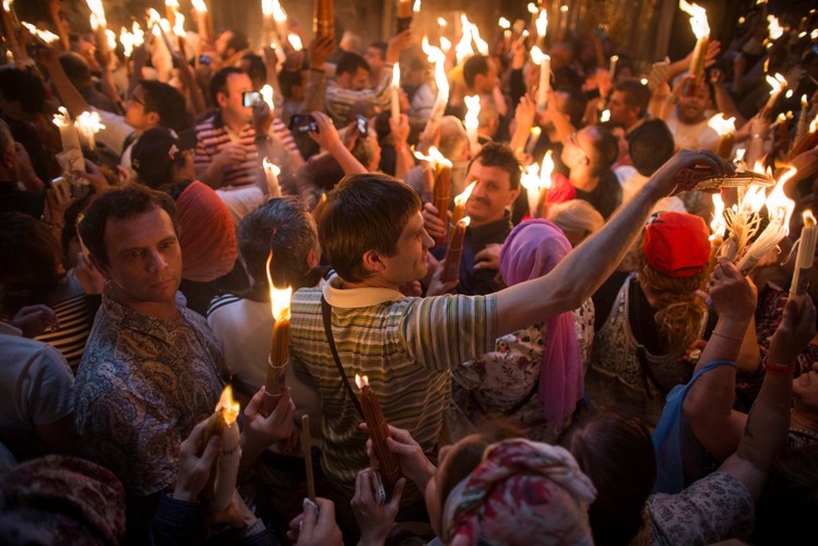 Cud Ognia w Bazylice Grobu Świętego
