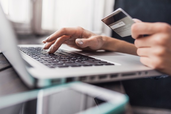 Ovo je vlasnik kompanije koji je podelio 240 miliona dolara radnicima: Kada su ga pitali zašto, dao je legendaran odgovor