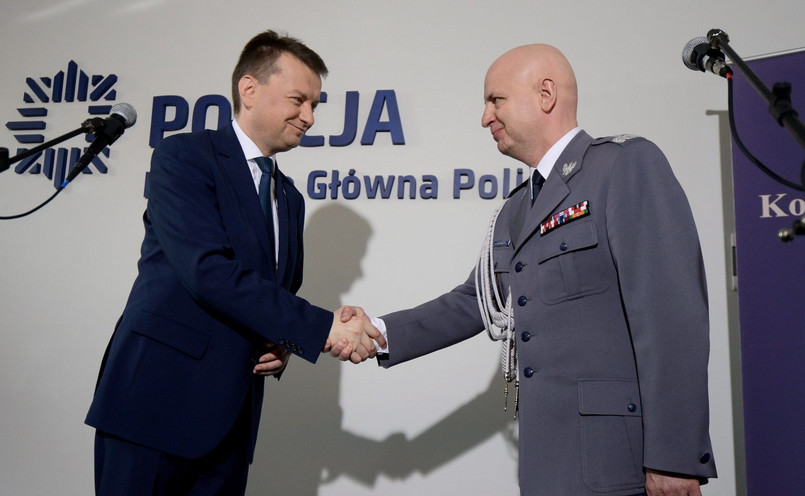 Szef MSWiA Mariusz Błaszczak i nadinspektor Jarosław Szymczyk, nowy komendant główny policji