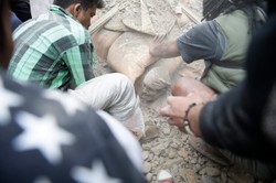 Wiele ofiar trzęsienia w Nepalu. W Katmandu zawaliła się 50-metrowa wieża