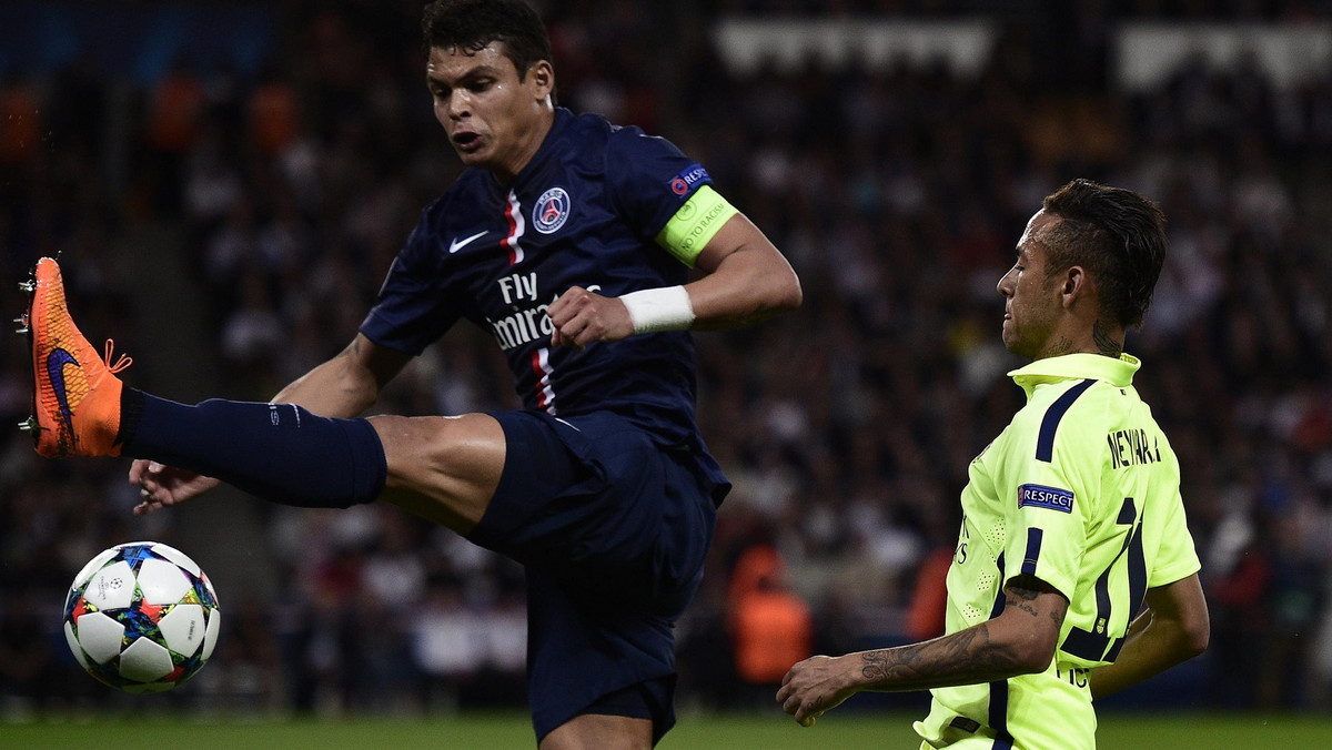 Obrońca Paris Saint-Germain Thiago Silva nie dokończył spotkania z FC Barcelona w ćwierćfinale Ligi Mistrzów, bo musiał zejść z murawy z powodu kontuzji. W sobotę, niedługo przed spotkaniem PSG z Nice w Ligue 1, brazylijski piłkarz napisał na profilu społecznościowym, że kontuzja nie jest bardzo poważna.