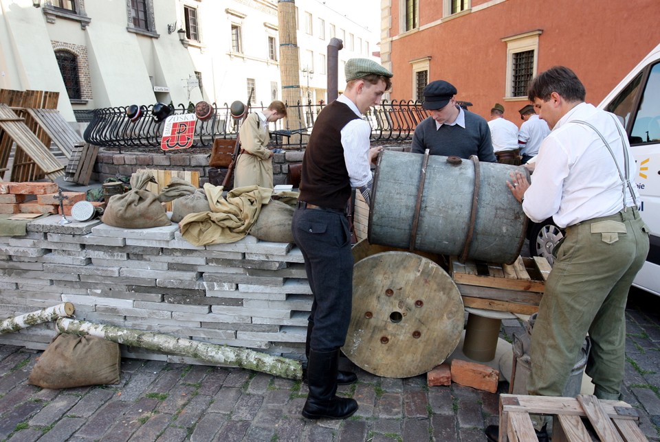 WARSZAWA 65. ROCZNICA POWSTANIA WARSZAWSKIEGO WIDOWISKO