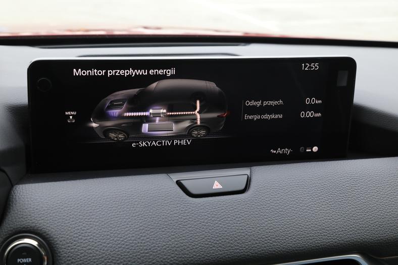 Kierowca za pośrednictwem ekranu multimedialnego może wybrać jeden z dwóch poziomów rekuperacji.