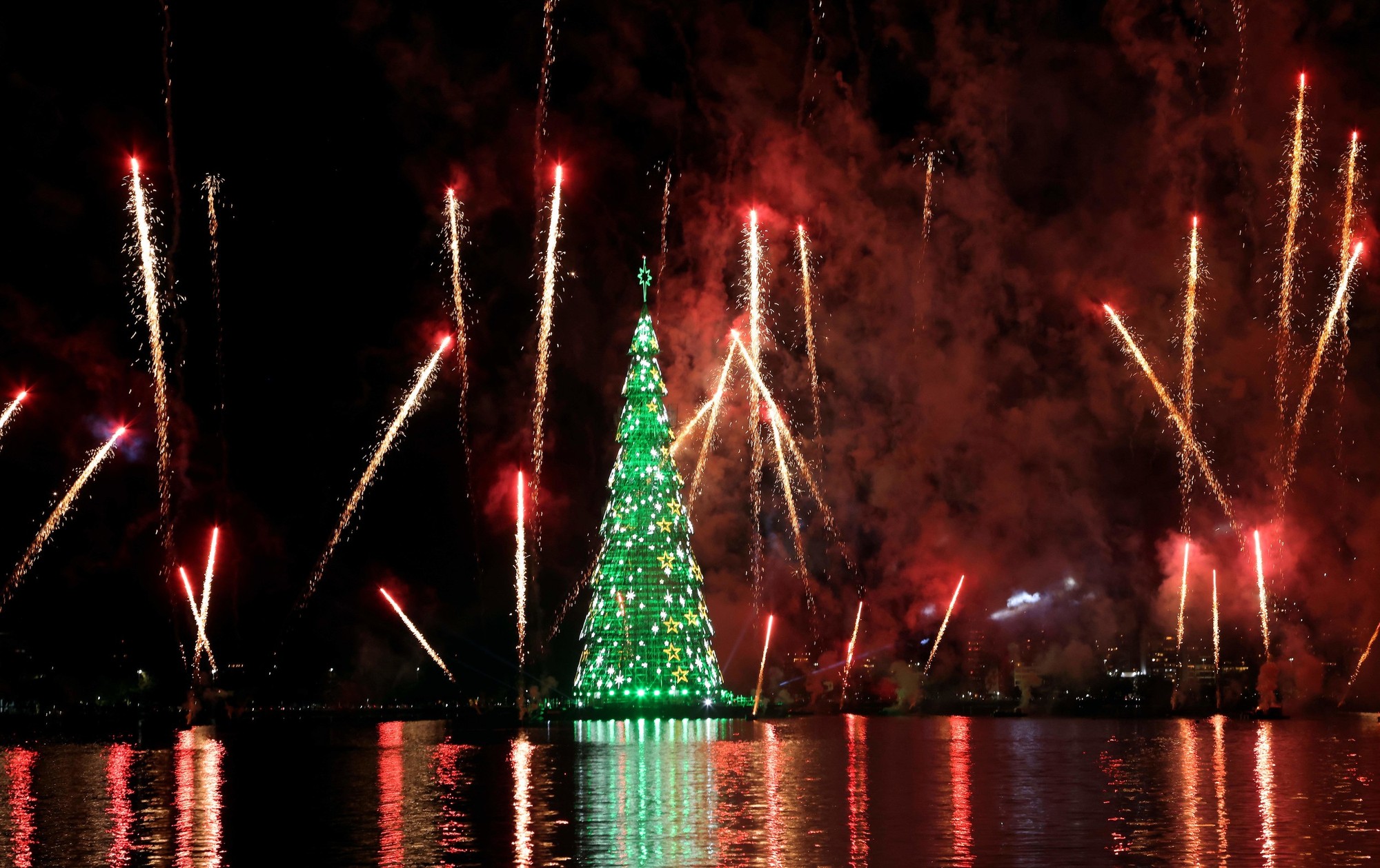 Vianočný stromček v Rio de Janeiro.