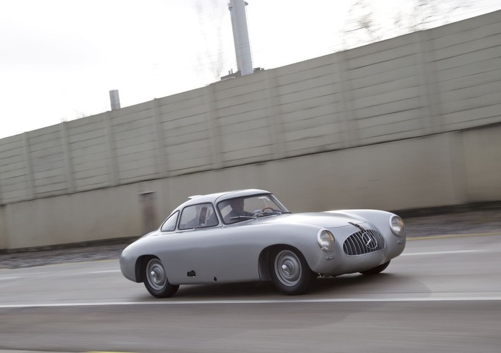 To zasługa historii egzemplarza numer 2 - chociaż brał on udział w imprezach wyścigowych, zawsze służył jedynie jako pojazd zastępczy lub treningowy (na przykład podczas Bern Sports Car Grand Prix) i nigdy nie został uszkodzony w wypadku