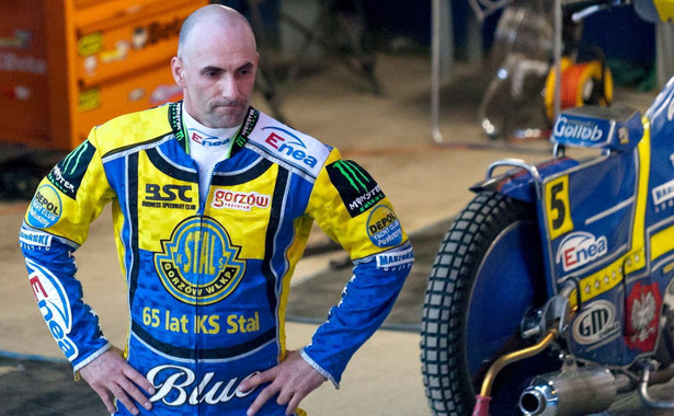 46-letni Gollob, indywidualny mistrz świata z 2010 roku, w niedzielne przedpołudnie miał wystartować w motocrossowych mistrzostwach strefy północnej w Chełmnie