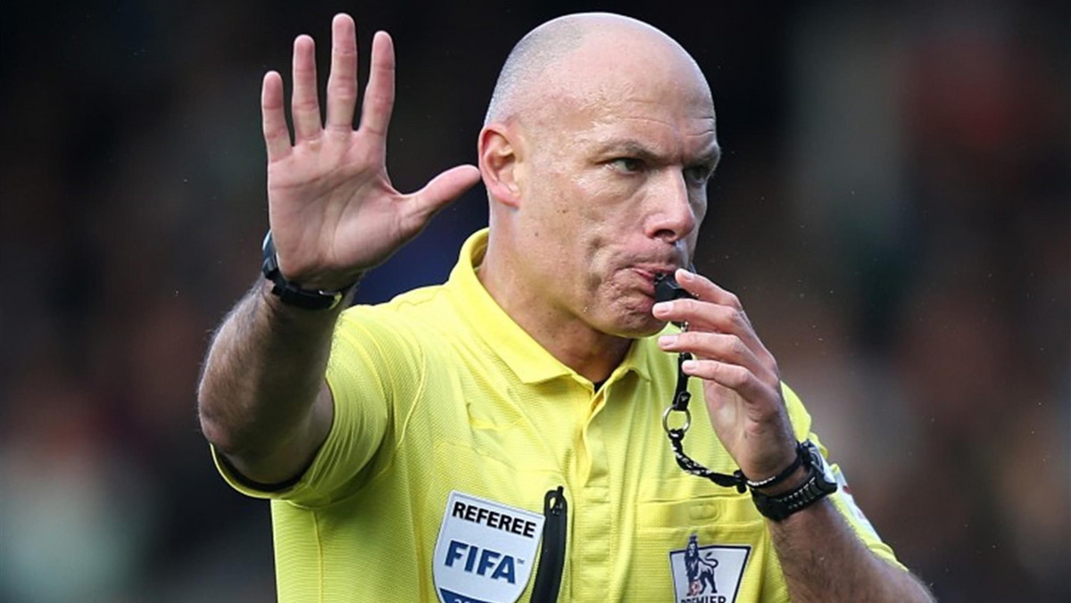 Howard Webb, który na Euro 2008 w ostatniej minucie podyktował rzut karny przeciwko Polakom, we wtorek bardzo pozytywnie ocenił pracę Szymona Marciniaka w czasie meczu Ligi Mistrzów Manchester United - CSKA Moskwa.