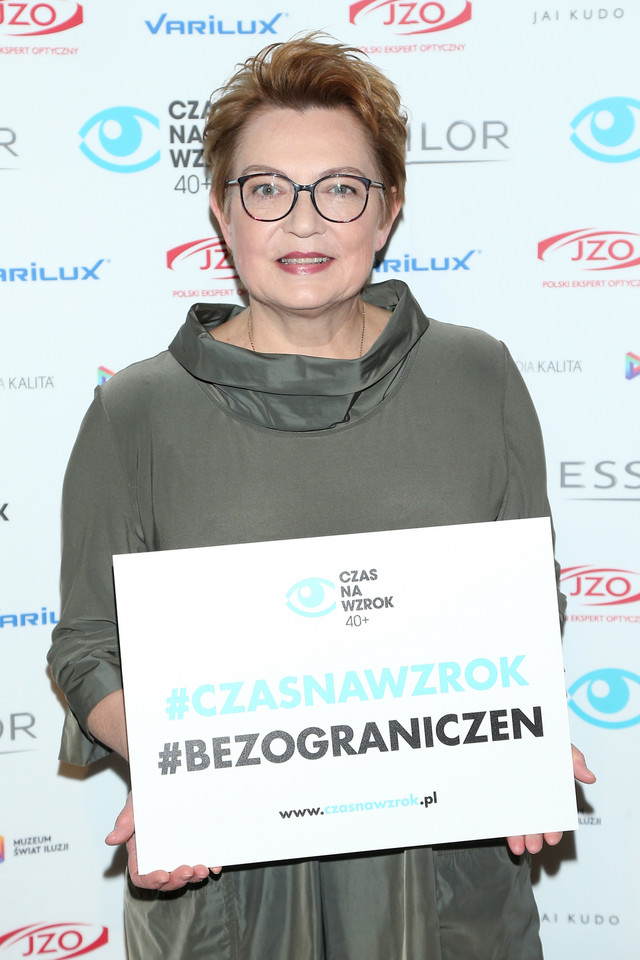 Krystyna Czubówna w okularach w ramach akcji "Czas na wzrok 40+"