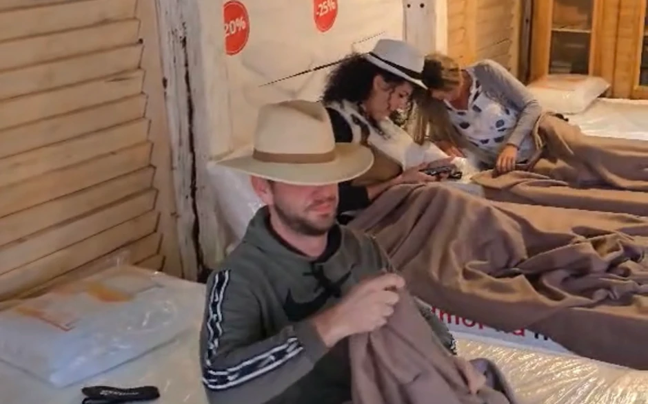 Takmičari zauzeli svoje krevete