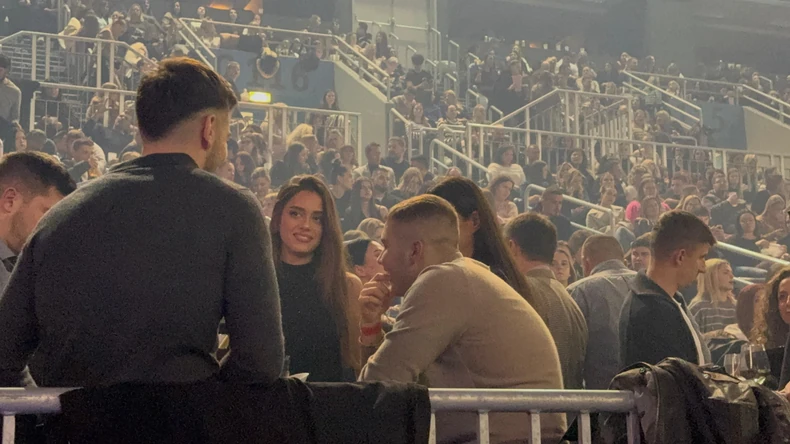 Ćerka Saše Matića na koncertu