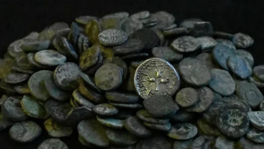 Najstarsze monety pochodzą nawet z II wieku naszej ery, fot.Yoli Schwartz