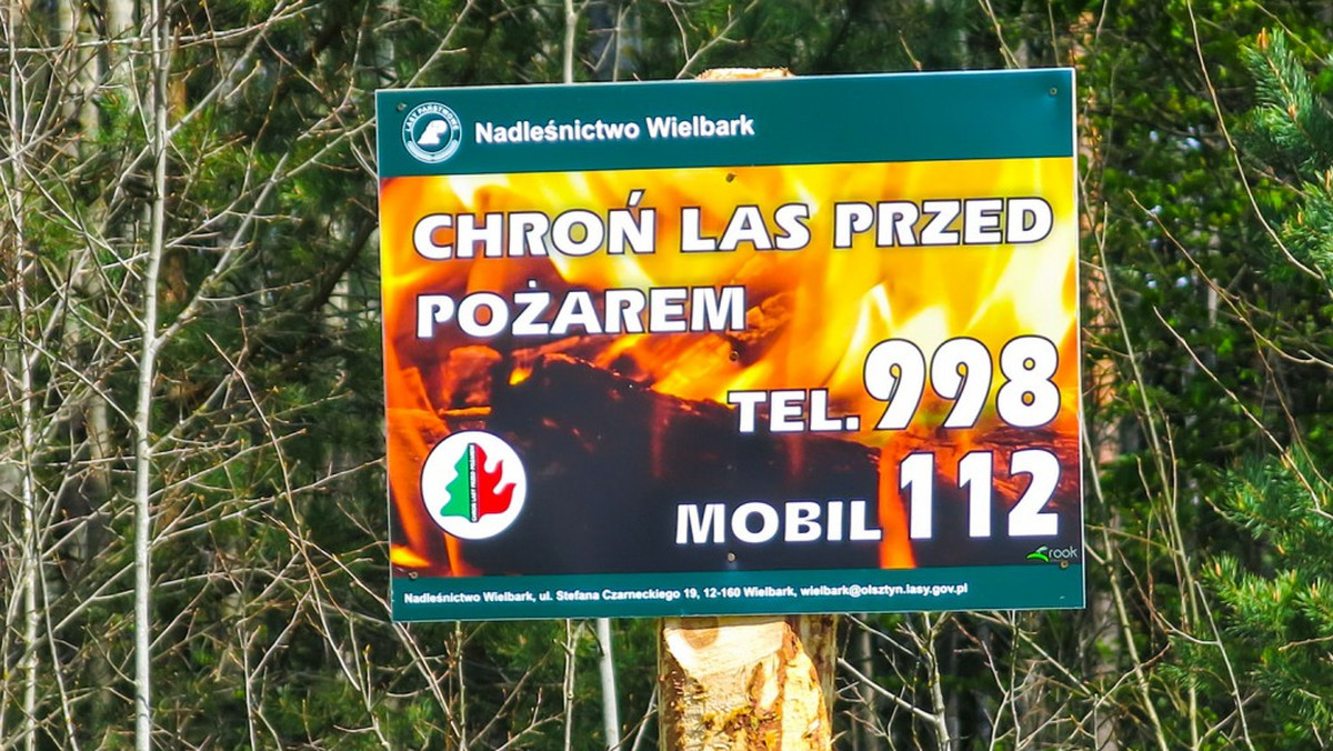 Na obszarach podległych Regionalnej Dyrekcji Lasów Państwowych w Olsztynie obowiązuje trzeci, najwyższy stopień zagrożenia pożarowego. Miejscami wilgotność ściółki spadła do kilkunastu procent, większą wilgotność ma np. wysuszone siano.