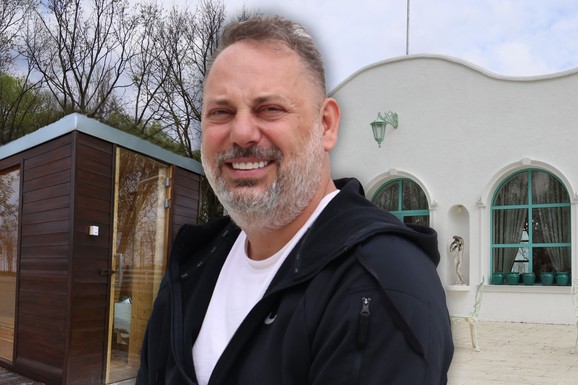 DVE KUĆE, SAUNA, KAFANA I JEZERO U DVORIŠTU Evo šta sve Branko Babić poseduje u Ratkovu: Tu je i farma za životinje i ribnjak (Video)