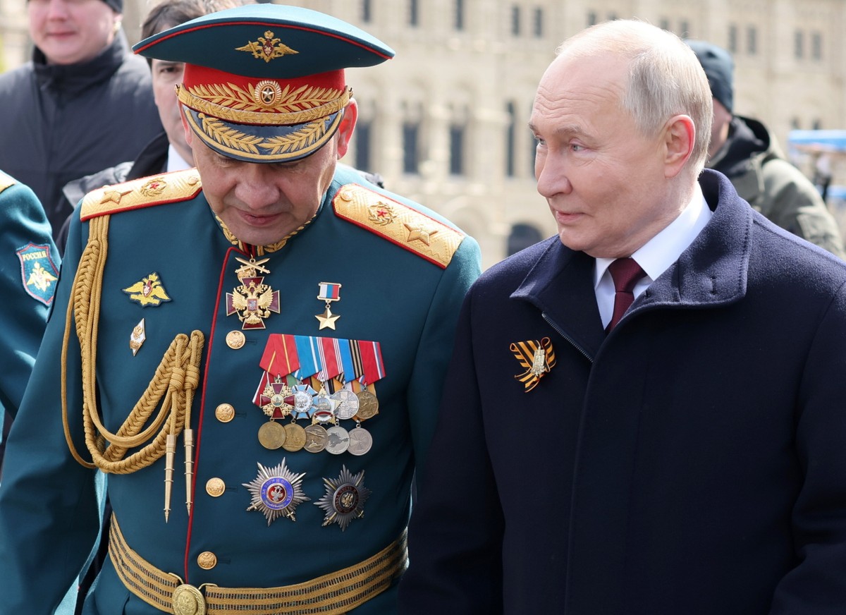 Siergiej Szojgu i Władimir Putin