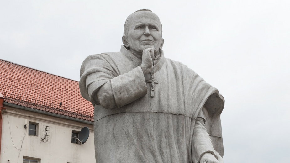 Pomnik Jana Pawła II w Świebodzicach