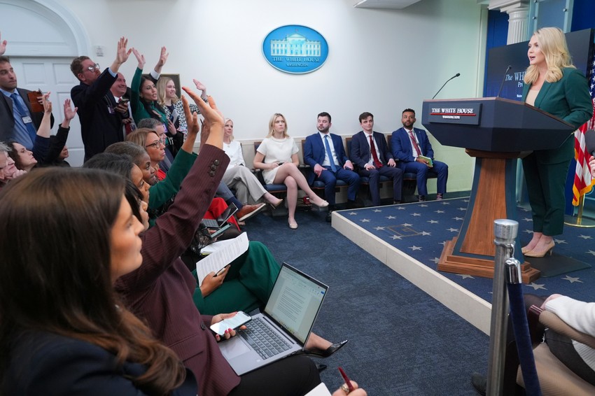 Portparolka Bele kuće Karoline Livit