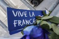 Italian people pay tribute to Nice attack at French Embassy