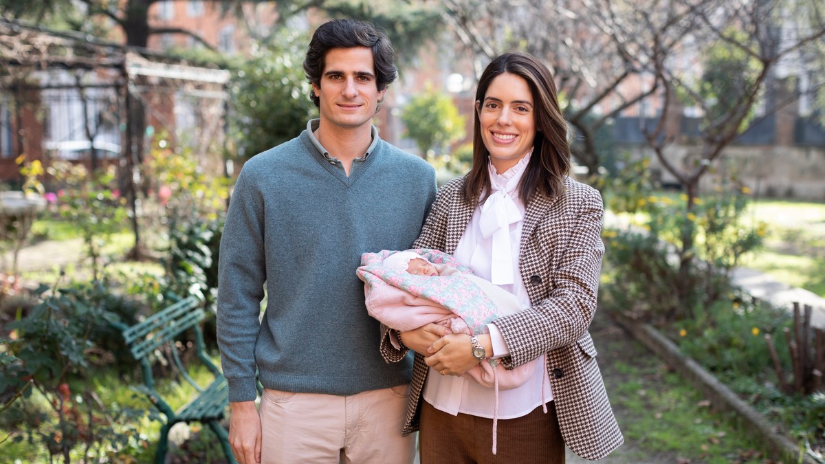 Fernando Fic-Džejms Stjuart sa suprugom i ćerkom