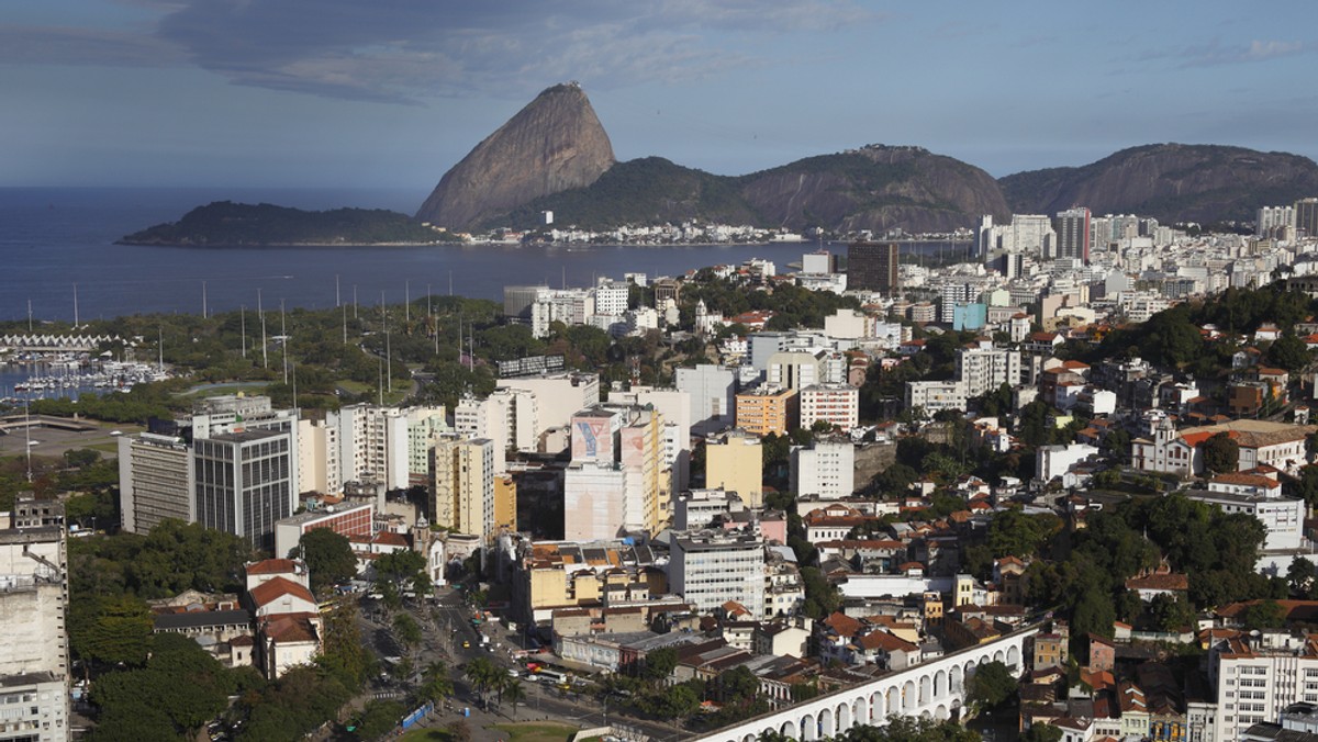 Była narkotykową baronową w Rio de Janeiro. Dziś zna ją w Brazylii każde dziecko, ponieważ jej historia posłużyła za kanwę najpopularniejszego serialu w kraju.