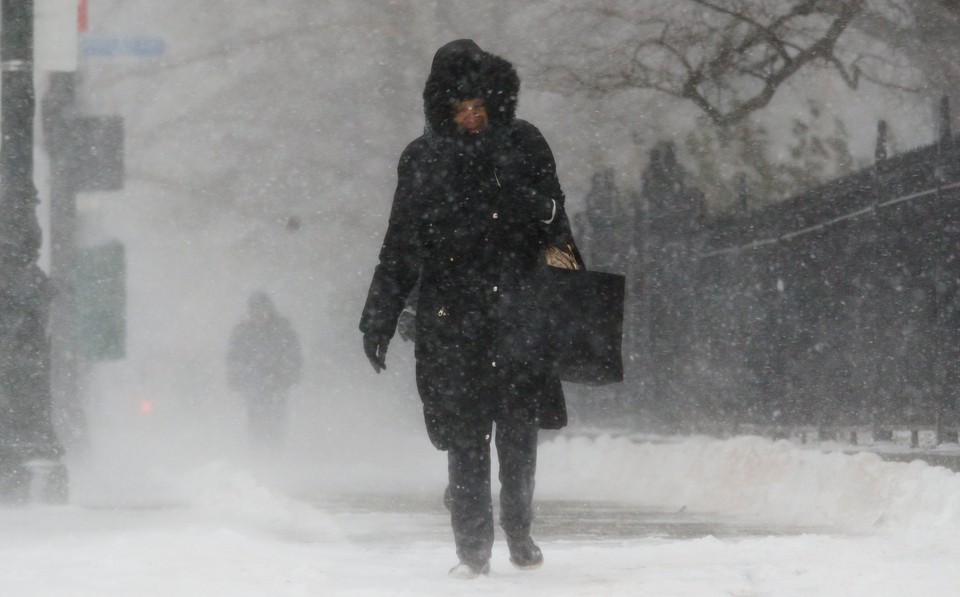 epa06416796 - USA NEW YORK WEATHER (Winter Storm in New York)