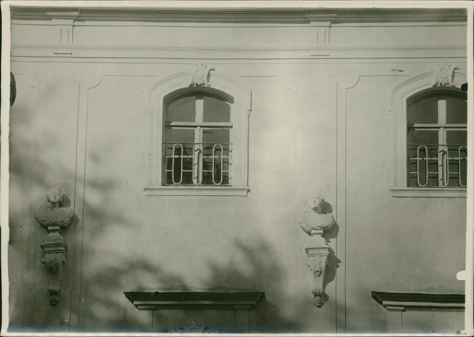 Pałac Branickich w Białymstoku: fragment od strony parku (rok 1931)