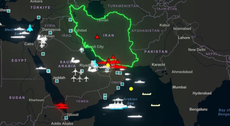 Sytuacja wokół Iranu. Jednostki czerwone - okręty Iranu, białe - USA