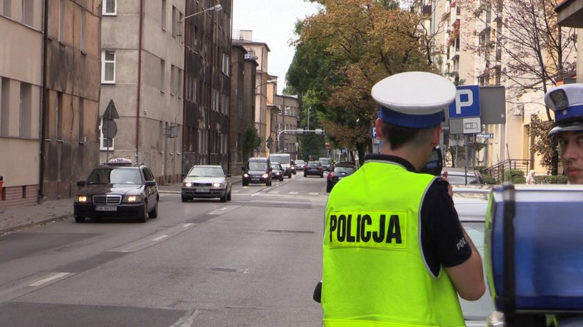 Katowice. Policjanci z radarami w strefie Tempo 30 