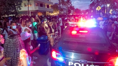 Wielka impreza w Miami Beach. Doszło do starć z policją, wprowadzono godzinę policyjną