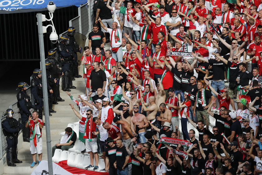 Euro 2016: Dantejskie sceny przed meczem Węgry - Islandia