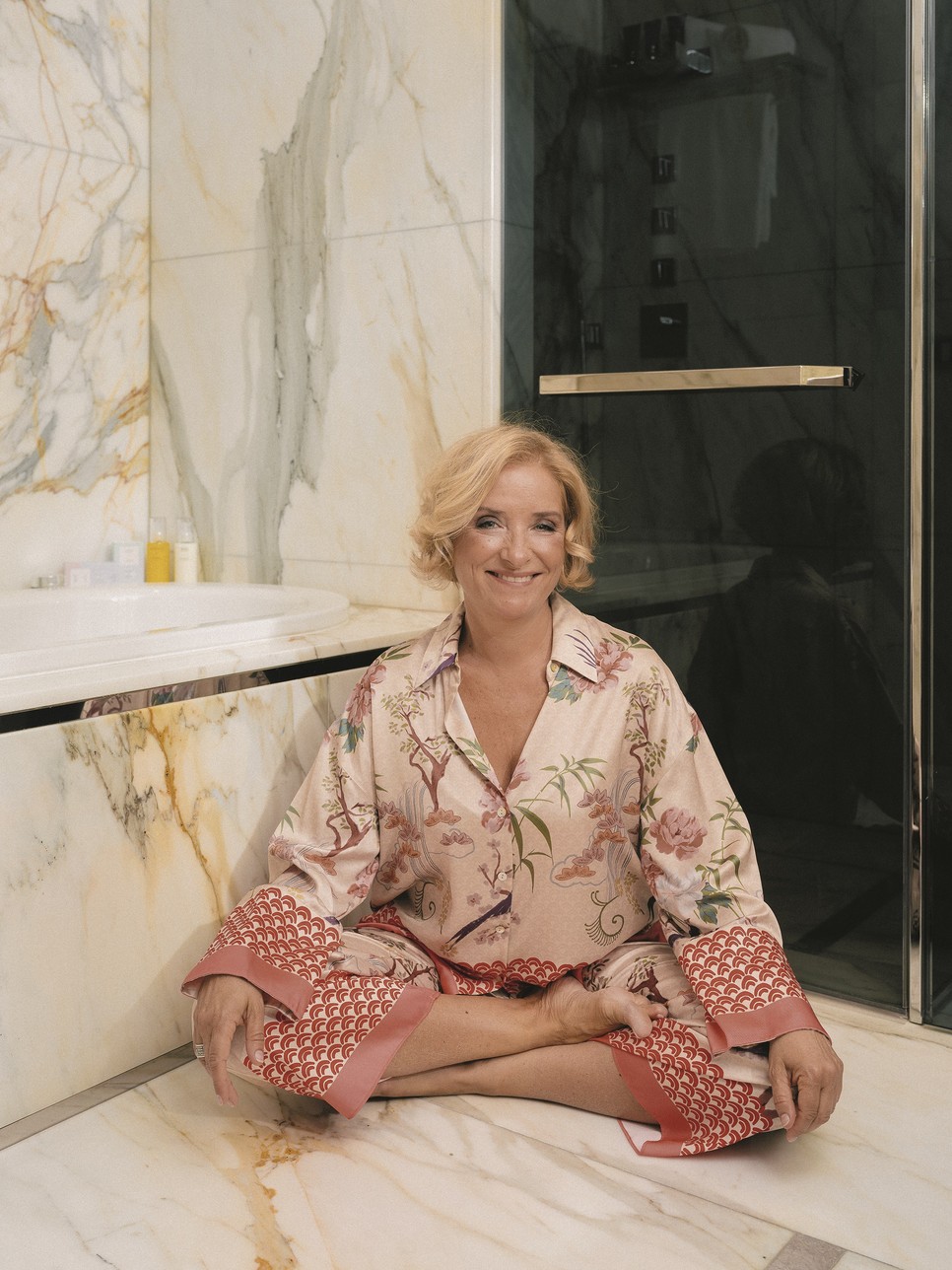 Feller Adrienne szerint az ember egy csodálatos rendszer, amit csak egységében érthetünk meg - Stylist Pintér Judit Smink Bárdi Barbara Haj Radván Simon/Köszönet a helyszínért a Ritz-Carlton Budapest Hotelnek