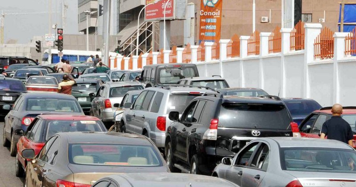 Fuel scarcity: Petrol queues resurface in Calabar - Vimarsana News