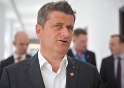 Palikot chce powszechnego spisu faszystów: Gnębiłbym ich, nękał, nawiedzał kontrolami