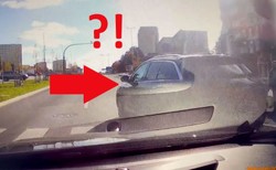 Krzysztof Brejza cudem uniknął wypadku. Zamieścił WIDEO