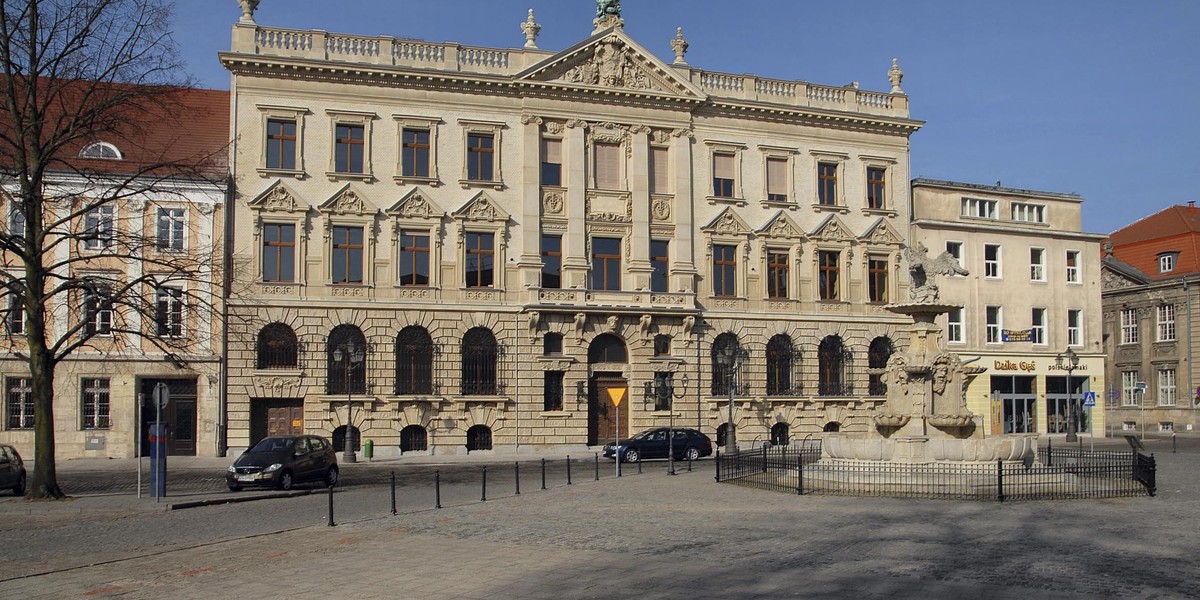 Muzyk podglądał studentki w toalecie Akademii Sztuki w Szczecinie