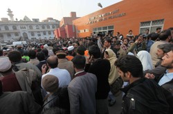 Wzrosła liczba ofiar ataku na szkołę w Peszawarze. 141 zabitych, w tym 132 uczniów