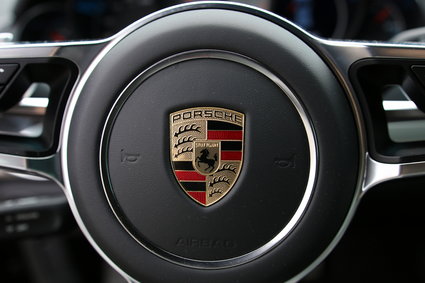 Dwa modele w historii Porsche były ryzykownym eksperymentem. Okazały się spektakularnym sukcesem