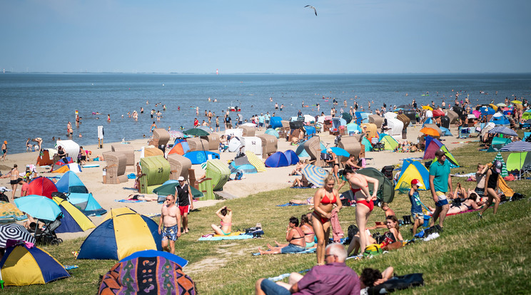 Kedvez a strandszezonnak az időjárás: ma is kánikula lesz /Fotó: Northfoto