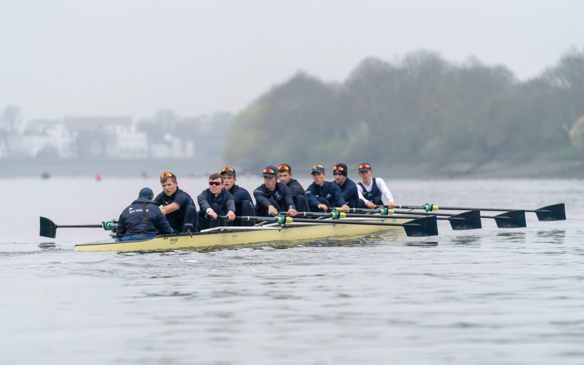 Wrze wokół regat Oxford-Cambridge. Wioślarze zdyskwalifikowani z powodu.. wykształcenia