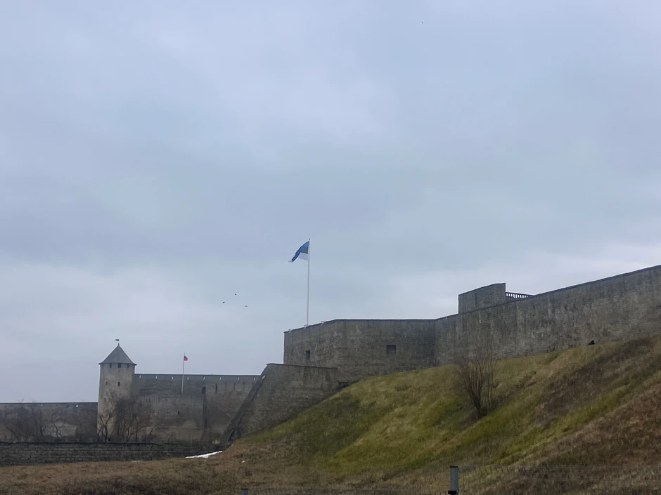 Tvrđave u Narvi i Ivangorodu