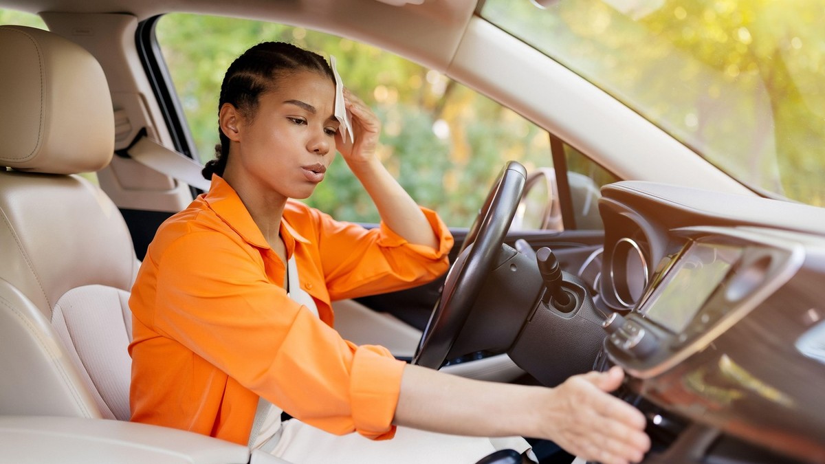 Pritisnite ovo dugme u u automobilu i klima će raditi duplo brže
