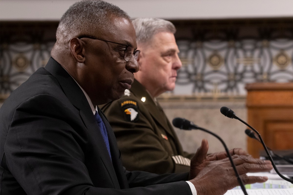 Lloyd Austin, Mark Milley